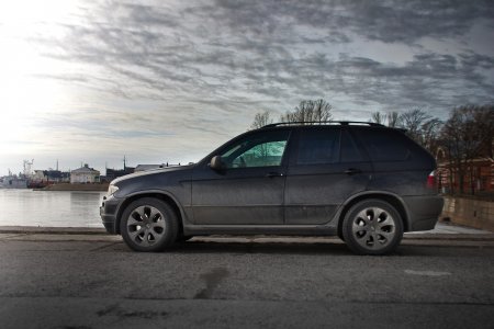 BMW X5 e53 4.8iS фото на набережной, Кронштадт