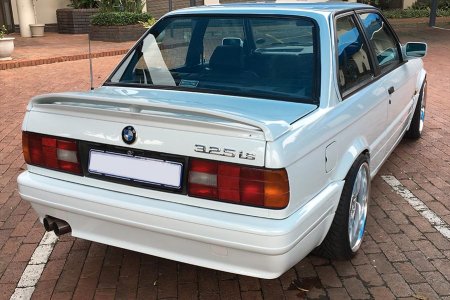 BMW E30 325iS