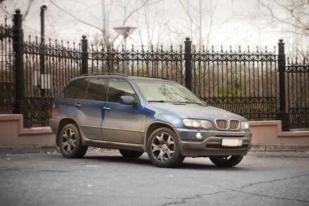 BMW X5 E53