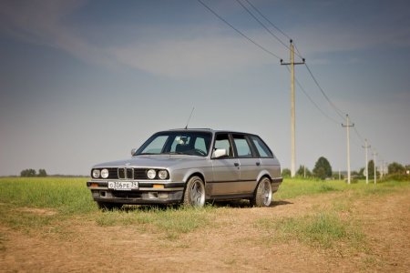 BMW E30 325 Touring Brock B1