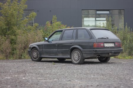 BMW E30 325iX сарай