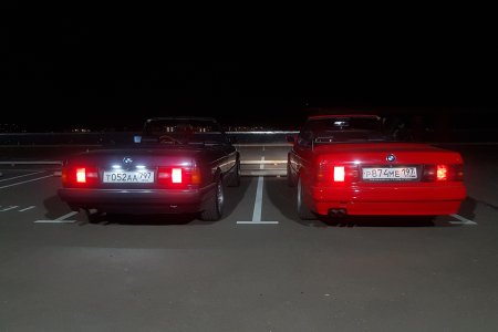 BMW E30 daytona и красный