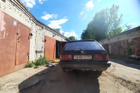в гаражах