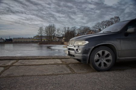 BMW X5 e53 4.8iS фото на набережной, Кронштадт