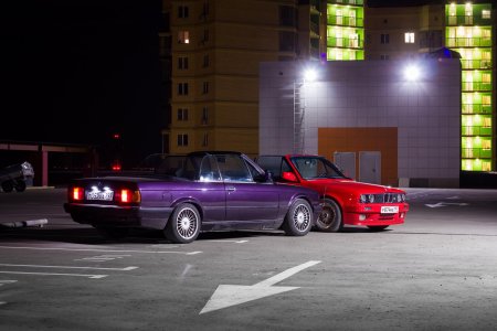 BMW E30 daytona и красный