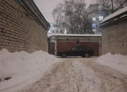 Сарай в гаражах