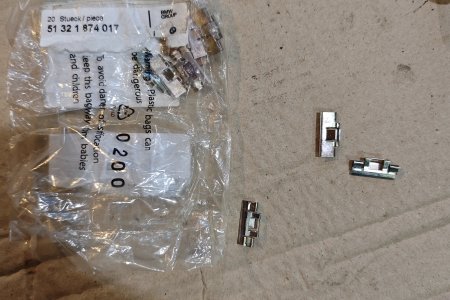 Коипсы крепления окантовки стекол 51 32 1 874 017