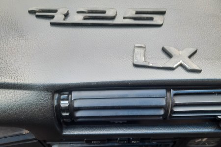 шильдик 325ix