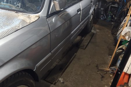 Поставил листву