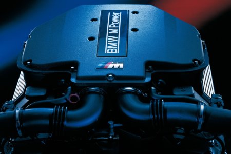 V8 S62 объёмом 4,9 л — общий мотор M5 E39 и Z8. Фото: BMW Group