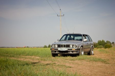 BMW E30 325 Touring Brock B1