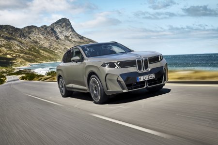 Электрический BMW iX5 60 xDrive (X5 пятого поколения). Фото: BMW Group