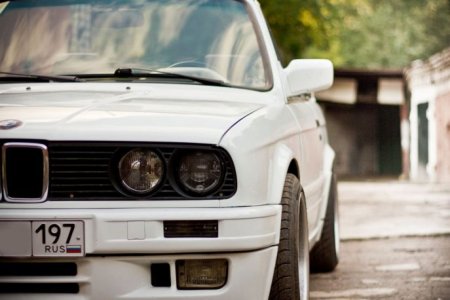 bmw e30 hella black