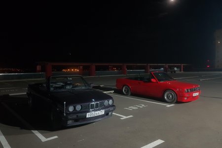 BMW E30 daytona и красный