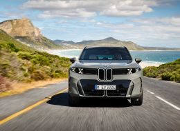 BMW iX5 60 xDrive спереди. Фото: BMW Group