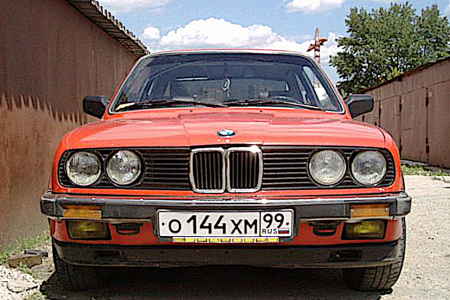 BMW E30 318i 1983 2 door