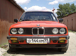BMW E30 318i 1983 2 door