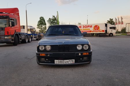 BMW E30