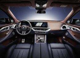 Салон BMW XM текущего поколения. Фото: BMW Group Салон BMW XM текущего поколения. Фото: BMW Group