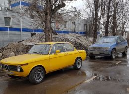 BMW 2002 e10