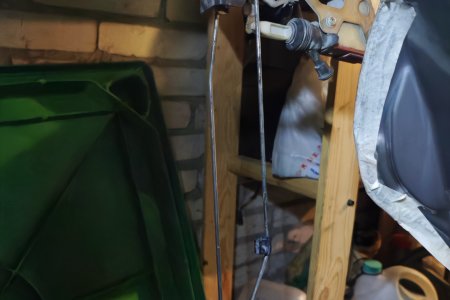 Как ставить тяги на замок задней двери