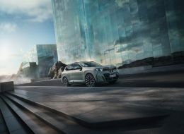 BMW iX5 60 xDrive — первый электромобиль завода BMW в Спартанберге. Фото: BMW Group BMW iX5 60 xDrive — первый электромобиль завода BMW в Спартанберге. Фото: BMW Group