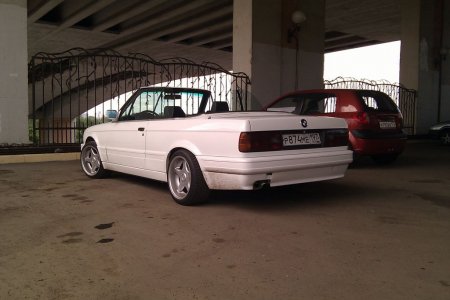 BMW E30 320 Convertible Mtechnik 2