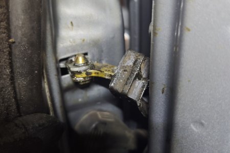 Ставлю шпонку ограничителя