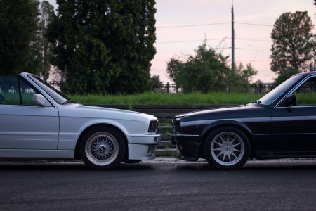 bmw e30 mtechnik 2 и Hartge 