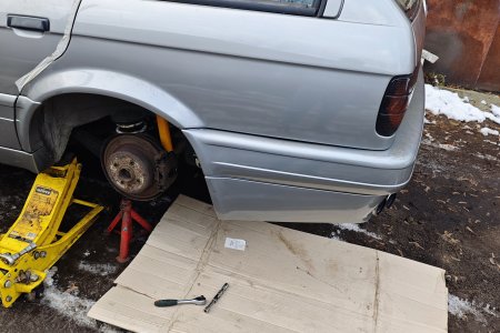 Подстраховал триногой